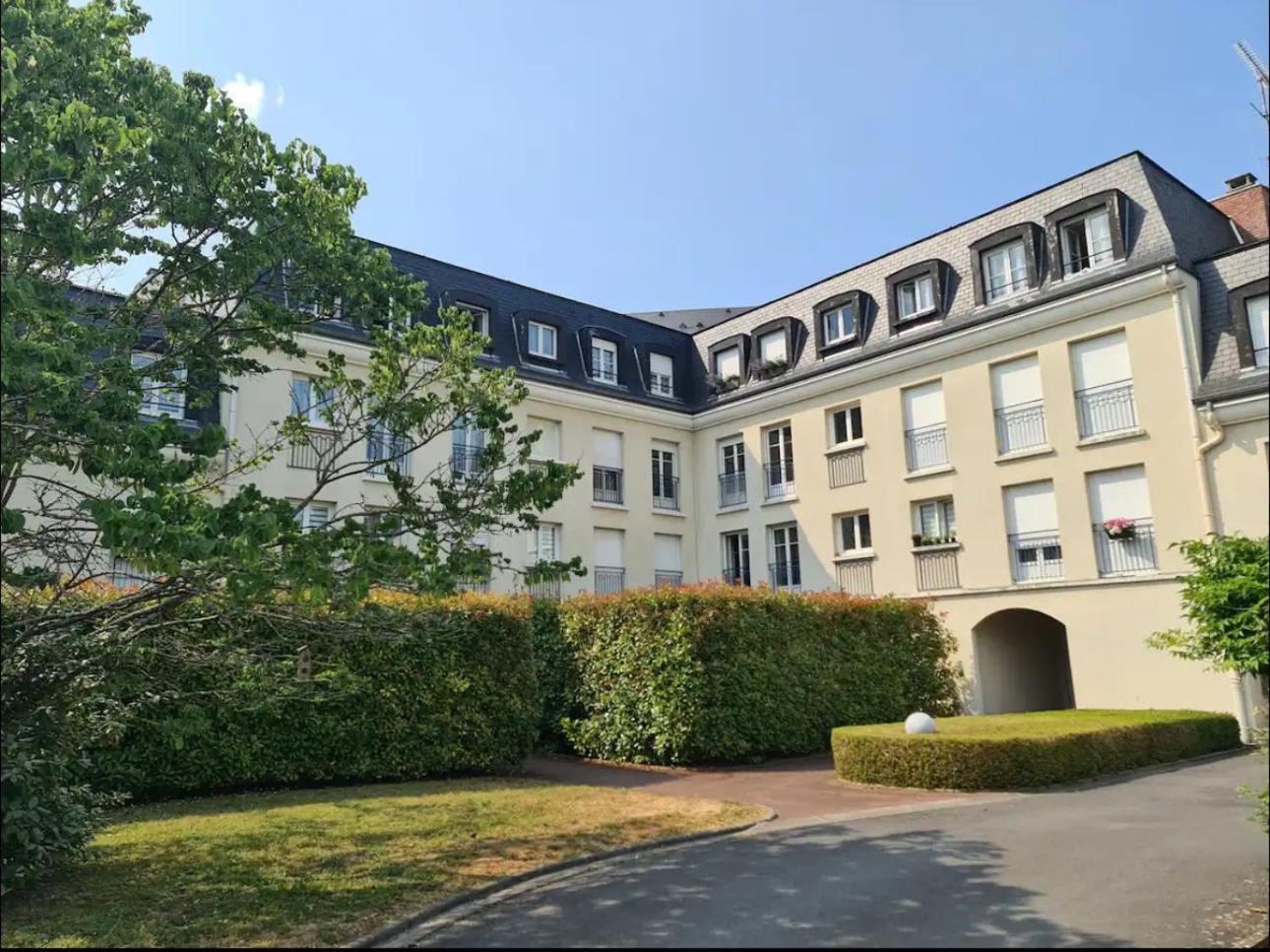 La Closeraie Appartement Centre De Senlis, Parking Et Terrasse Senlis  Buitenkant foto